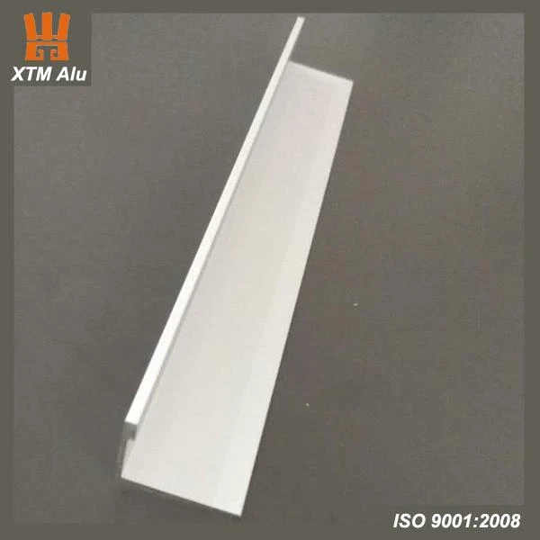 White Floor Edge Koupe